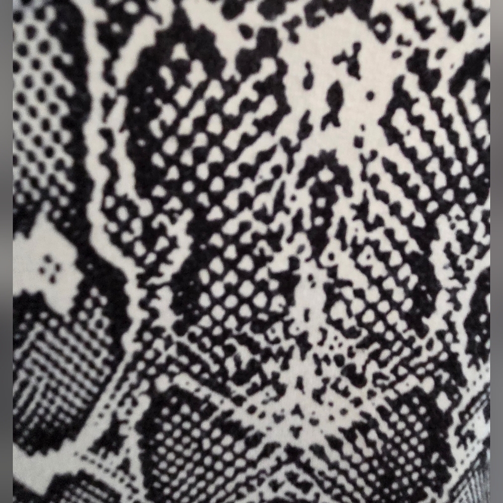 John Mark Snakeskin Print Tunic Top Size L - Picture 5 of 14